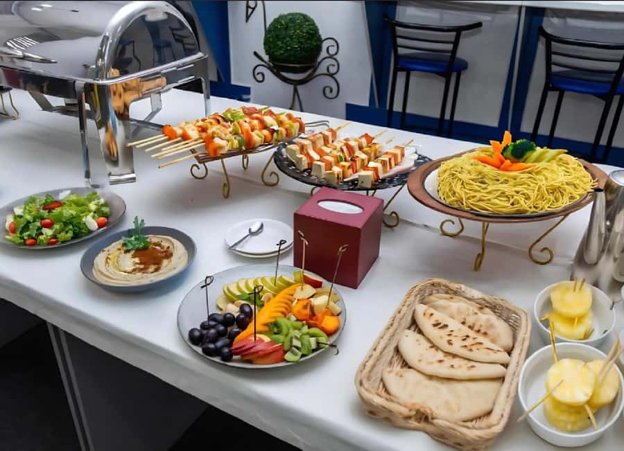 Burj Al Arab: 2-Hour Yacht Tour with BBQ Dinner - What the $45 price really covers