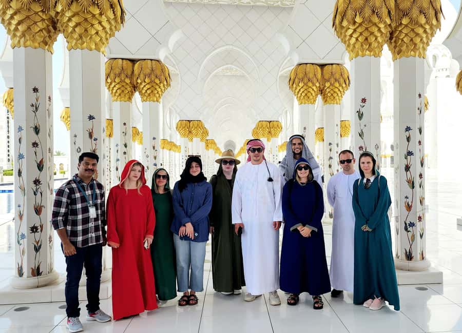 Discover Abu Dhabi: A Full-Day Tour with Lunch - Why the Grand Mosque is worth the drive