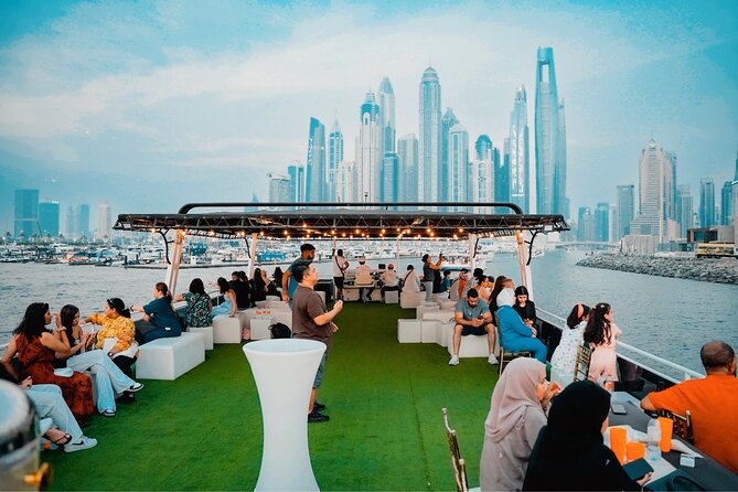 Dubai: 1-Hour Ain Boat Cruise - A one-hour view of Dubai’s modern waterfront