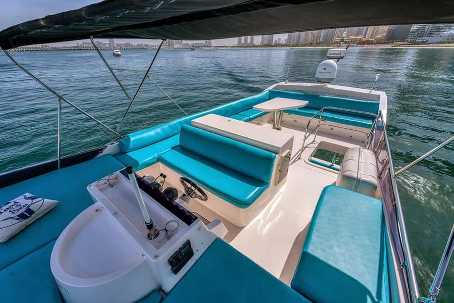Dubai: 2-Hour Private Yacht Cruise around Burj Al-Arab - A private view of Dubai’s famous coastline