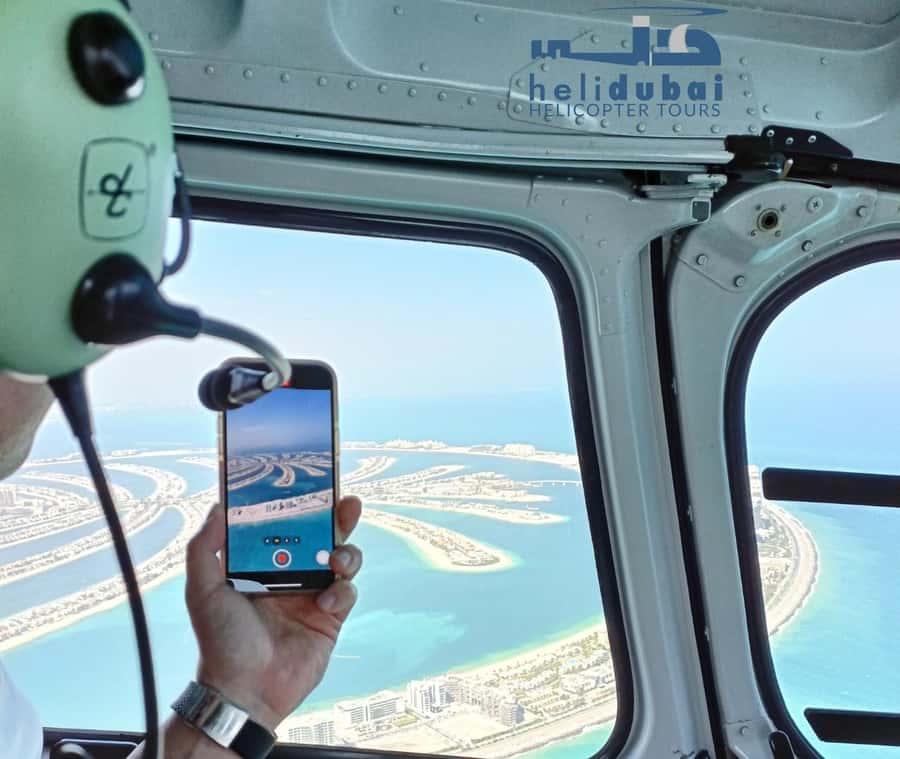 Dubai: 22-Minute Helicopter Flight - Umm Suqeim and the first look at the coast