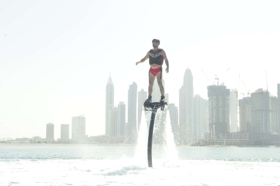 Dubai: 30-Min Flyboard Beginner Session at The Palm Jumeirah - Flying above the water at Dukes The Palm