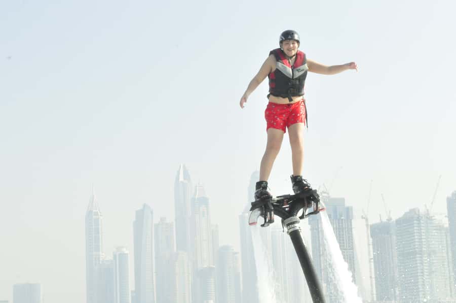 Dubai: 30-Min Flyboard Beginner Session at The Palm Jumeirah - Learning tricks after you find your balance