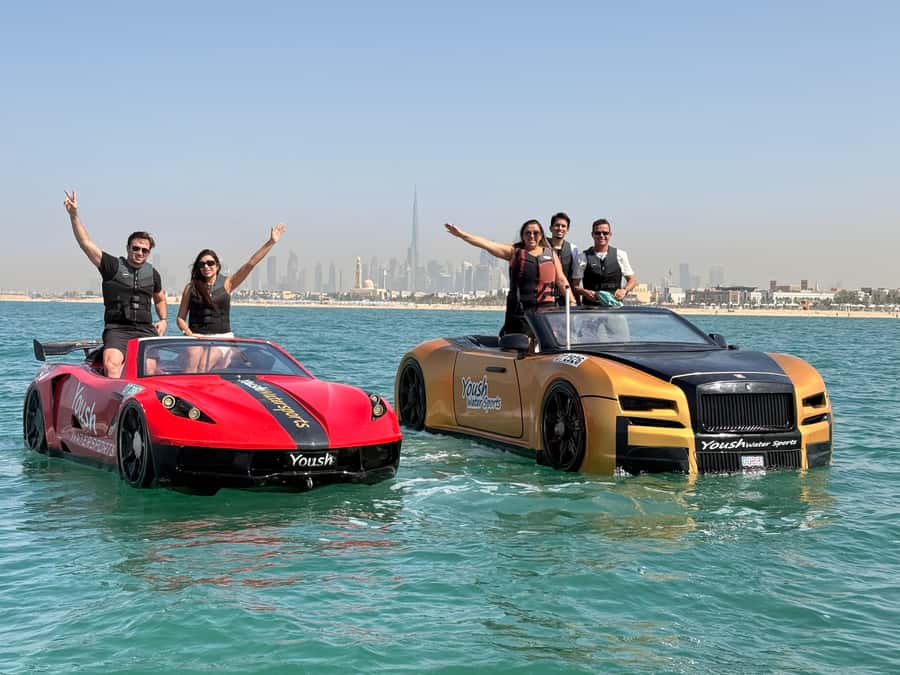 Dubai: 30-Minute Jet Car Tour of Burj Al Arab with Ice Cream - The safety briefing before the throttle
