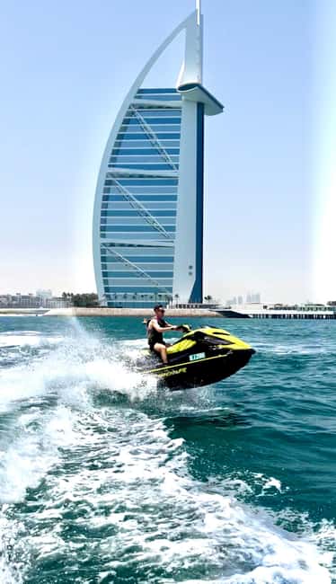 Dubai: 30-Minute Jetski Tour - What the guides add to the ride