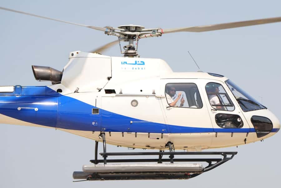 Dubai: 30-Minute Scenic Helicopter Tour - The World Islands and the long coastal view