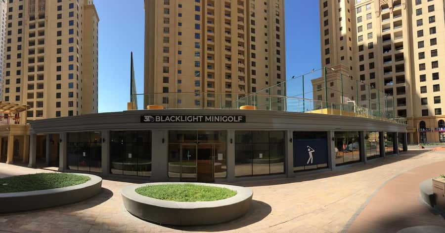 Dubai: 3D Glow-in-the-Dark Blacklight Mini Golf Experience - How the 18 holes work for different groups