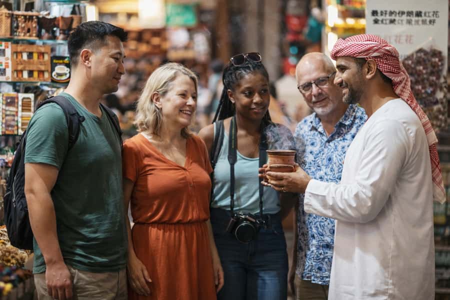 Dubai: 4-Hour Tour with Burj Khalifa Tickets - What the guide adds