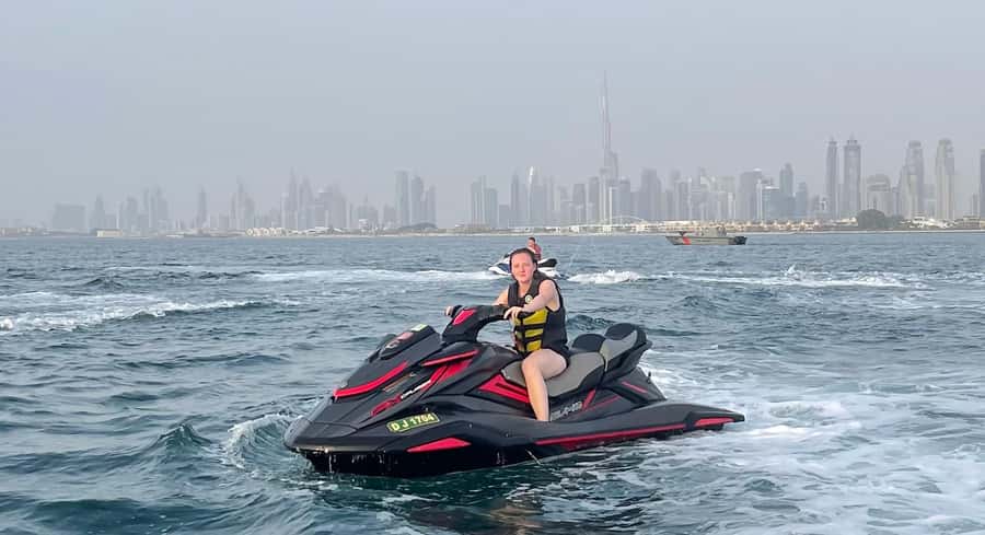 Dubai: 45-Minute Jet Ski Ride - A fast ride beneath Dubai’s famous skyline