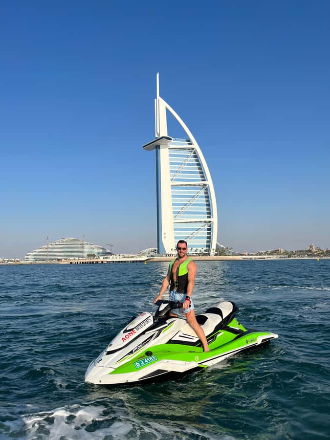 Dubai: 45-Minute Jet Ski Ride - The safety briefing and first minutes on the water