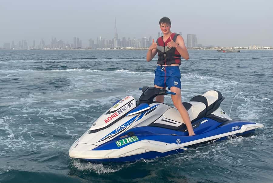 Dubai: 45-Minute Jet Ski Ride - Arriving at A One Watersports in Jumeirah