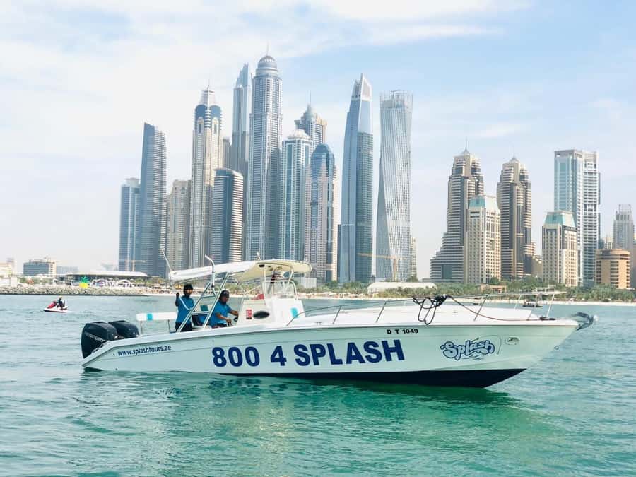 Dubai: 5 Hours Deep Sea Fishing - Fishing near The World Islands or Jebel Ali Port