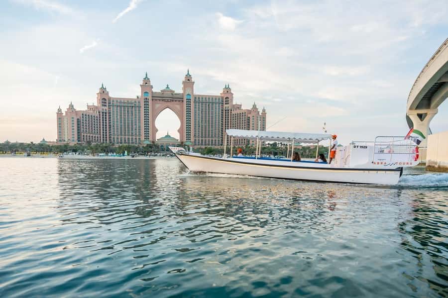 Dubai: Abra Boat Tour in Atlantis, Palm, Ain Dubai & Marina - Starting at Dubai Harbour’s Gate 7