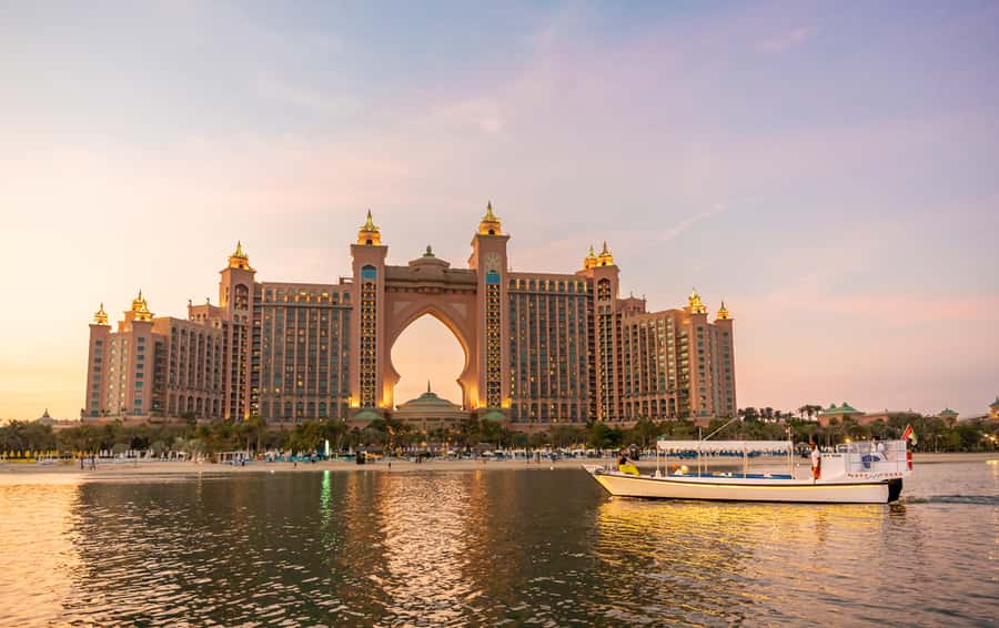 Dubai: Abra Boat Tour in Atlantis, Palm, Ain Dubai & Marina - Palm Jumeirah from the water