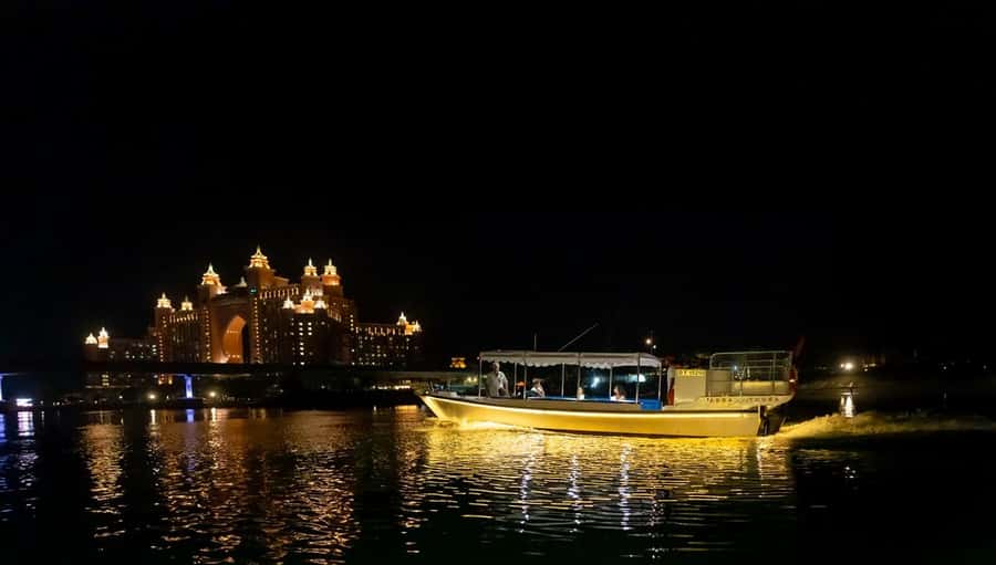 Dubai: Abra Boat Tour in Atlantis, Palm, Ain Dubai & Marina - What the $40 price really covers
