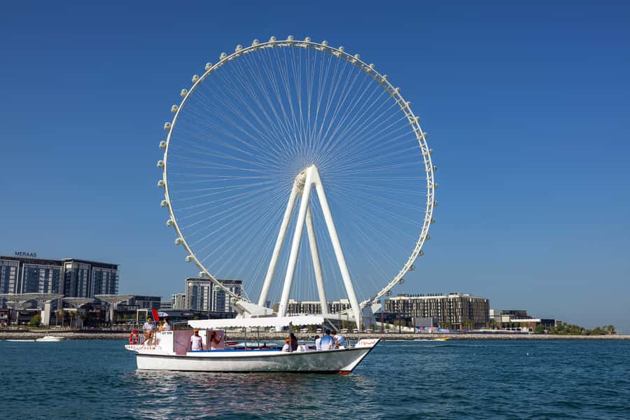 Dubai: Abra Boat Tour in Dubai Marina, Ain Dubai, JBR - The boat, seating, music, and refreshments