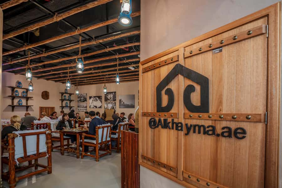 Dubai: Abu Dhabi Day-Trip Grand Mosque, Royal Palace & Lunch - Key points at a glance