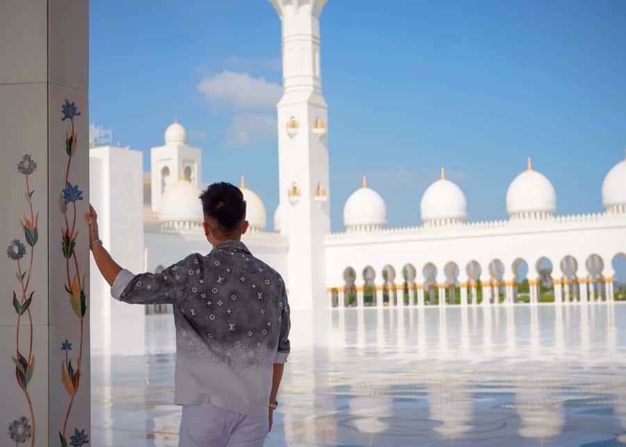 Dubai: Abu Dhabi Day-Trip Grand Mosque, Royal Palace & Lunch - Transport, pace, and the real length of the day