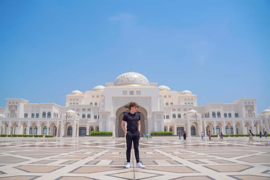 Dubai: Abu Dhabi Grand Mosque, Palace, and Heritage Village - The 90-minute drive from Dubai