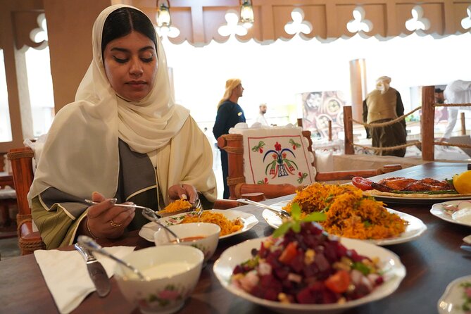 Dubai: Abu Dhabi Trip with Lunch at Al Khayma Heritage Restaurant - Qasr Al Watan: palace scale without an indoor guide
