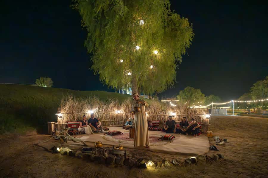 Dubai: Al Marmoom Oasis Camp Experience with Bedouin Dinner - A short camel ride at sunset