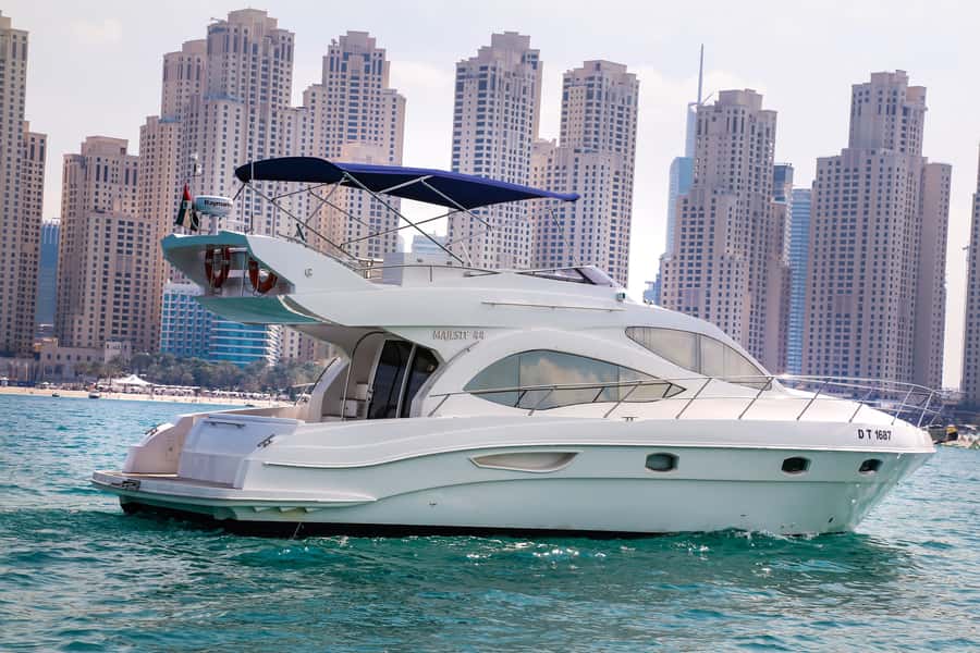 Dubai: Atlantis and Burj Al Arab Cruise on Luxury Yacht - Seeing Palm Jumeirah from the water