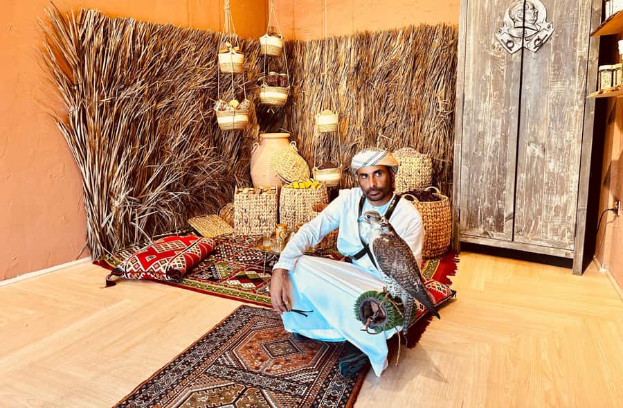 Dubai: Authentic Old Town, Souks, Tastings & Abra Boat Tour - The Heat, Walking, and Overall Pace