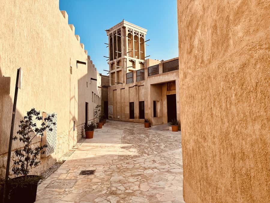 Dubai: Authentic Old Town, Souks, Tastings & Abra Boat Tour - Who Should Book This Old Dubai Walk?