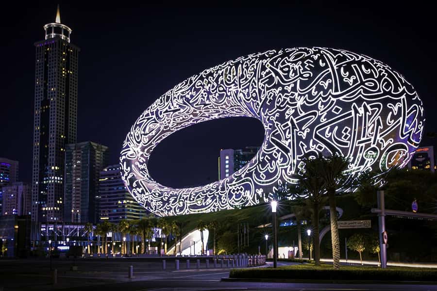 Dubai: Big Bus Panoramic Night Tour & Optional Dinner Cruise - Accessibility, languages, and practical comfort