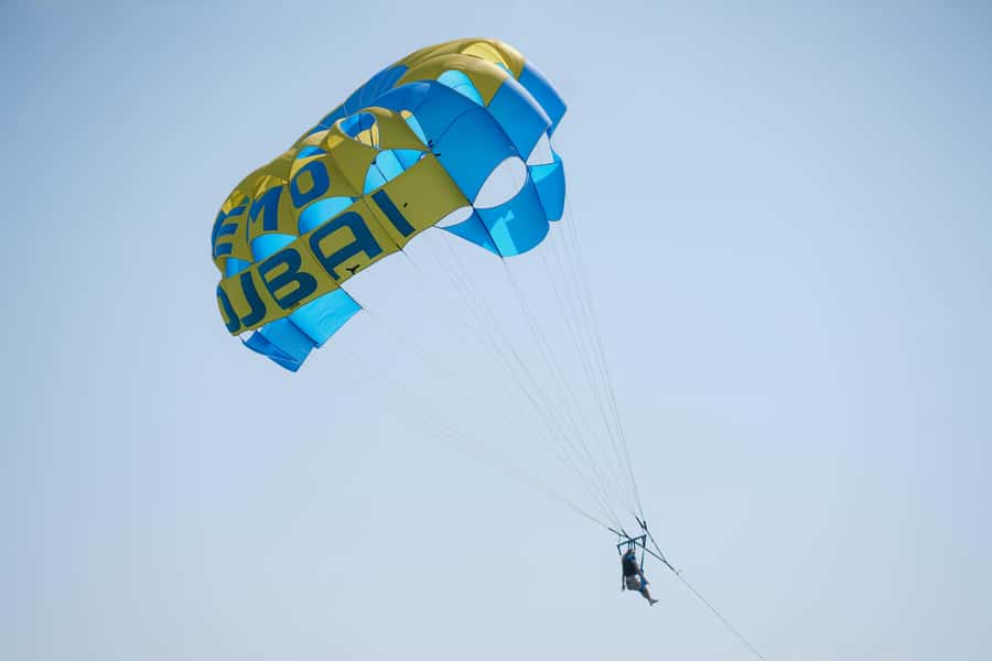 Dubai: Burj Al Arab Parasailing, Ice Cream, Pics, and Videos - Photos, videos, and the ice cream surprise