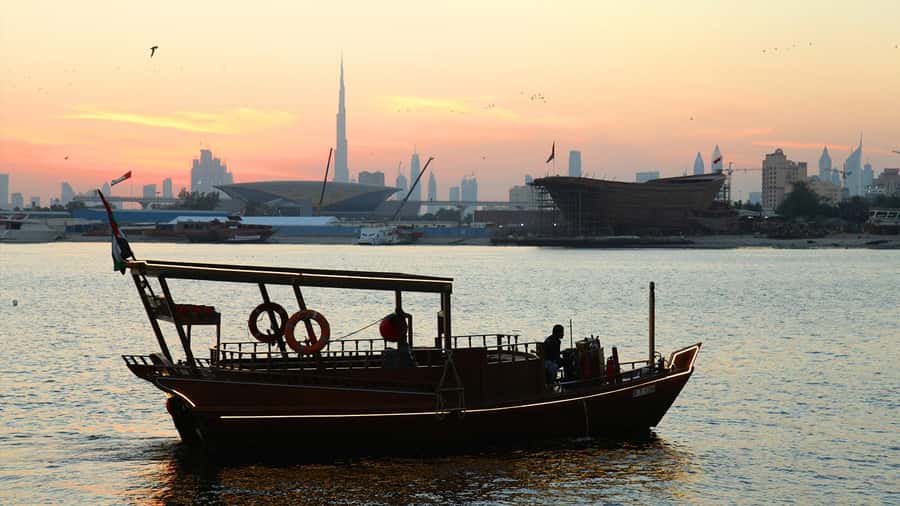 Dubai: Burj Khalifa Sunset on an Abra - Key points to know before booking