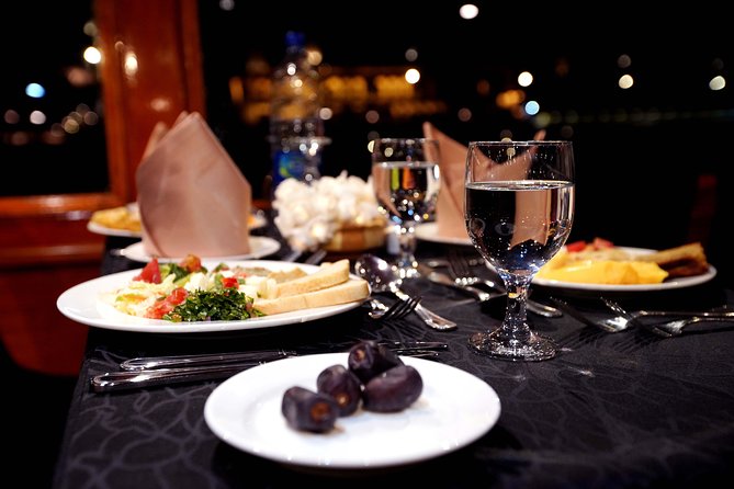 Dubai Creek Luxury Dhow Dinner Cruise with Optional Transfer - Service and comfort: pleasant when the operation is on form