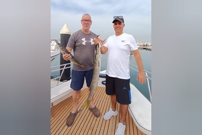 Dubai Deep Sea Fishing 4 hours + BBQ of Catch - Barbecue your catch onboard