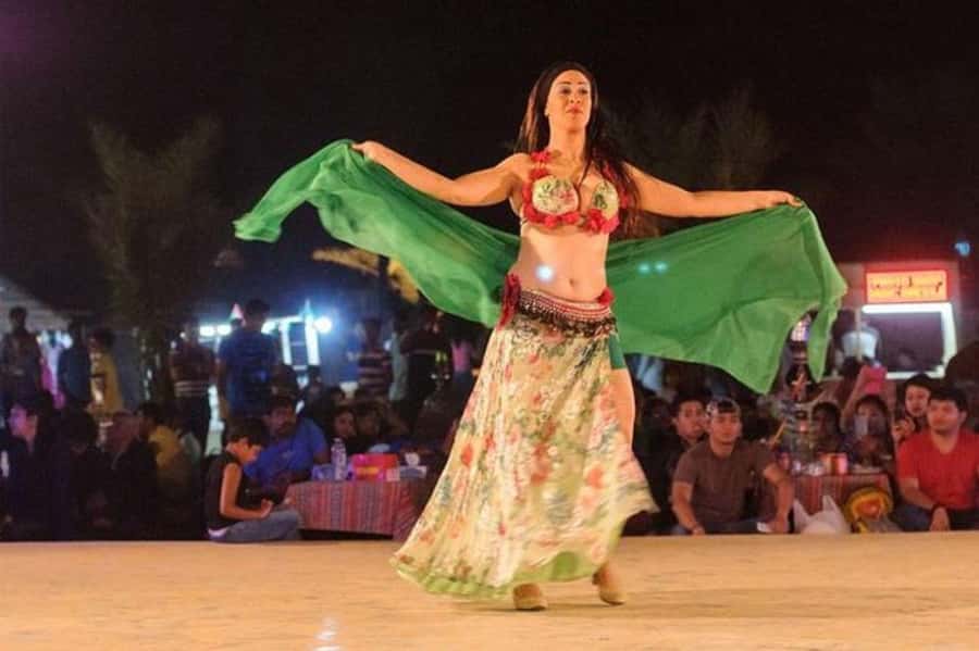 Dubai: Desert Safari, Camel Ride, Sandboard & Buffet Dinner - Key points to know before booking