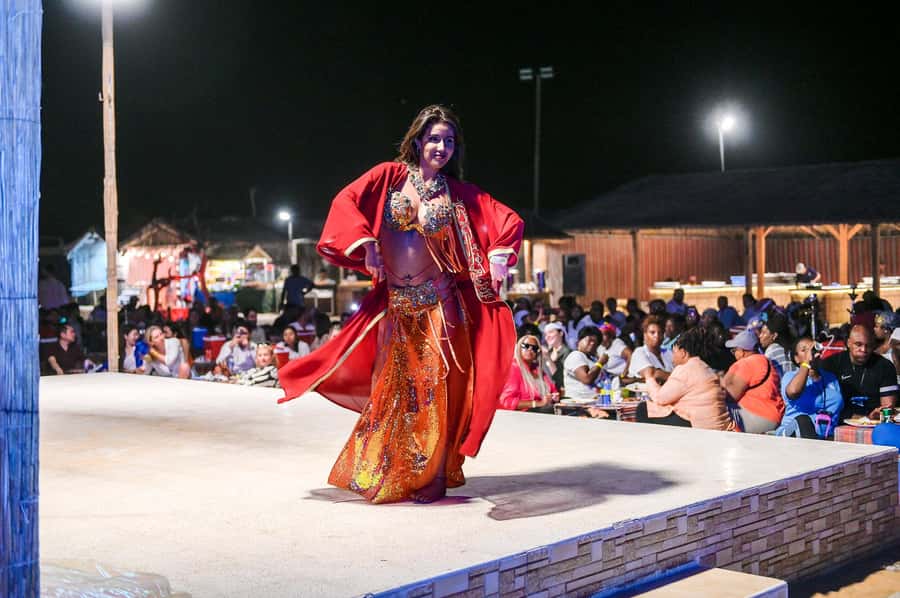 Dubai: Desert Safari with BBQ Dinner & Quad Biking Options - What the guides add to the experience