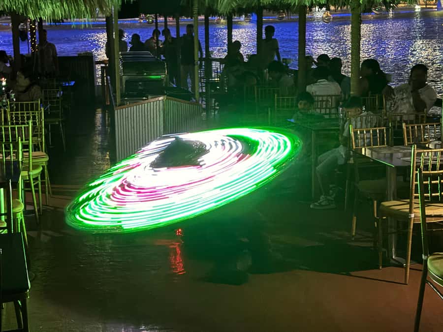 Dubai Dhow Cruise Creek,Marina Shows,Buffet & Drinks options - Who gets the best value from this cruise