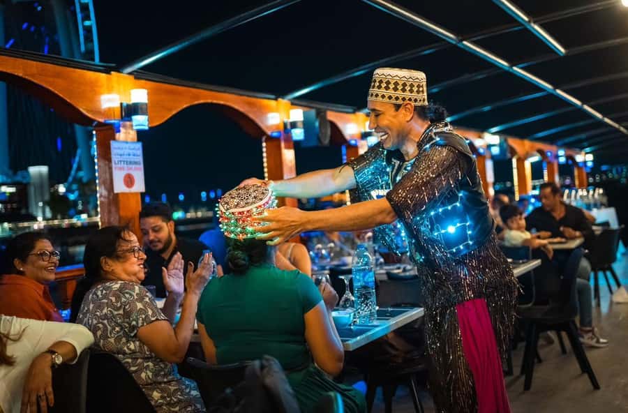 Dubai: Dinner Dhow Cruise with Live Entertainment Al Seef - Seeing Dubai Creek from the water