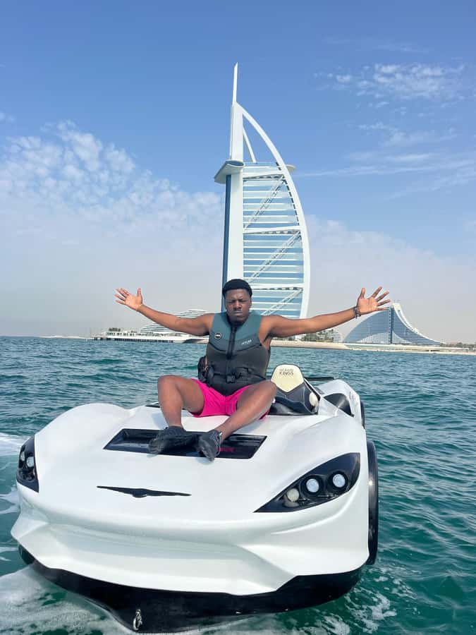 Dubai: Dubai Marina Jetcar Ride - Burj Al Arab: the first major photo stop