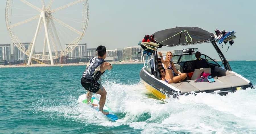 Dubai: Dubai Marina Wakesurfing or Wakeboarding Experience - Riding beside Dubai Marina’s skyline