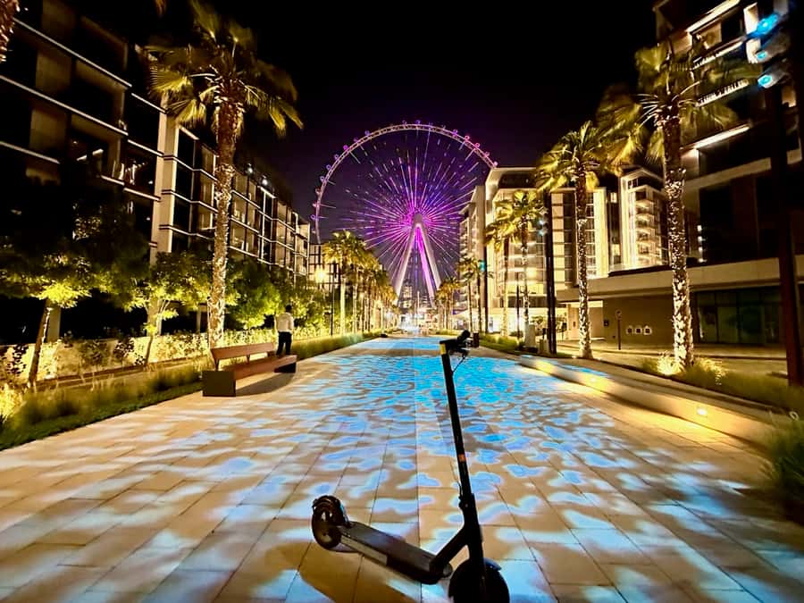 Dubai: E-Scooter Guided Tour of Marina, JBR & Bluewaters - Marina Walk, the mosque, and the yacht club