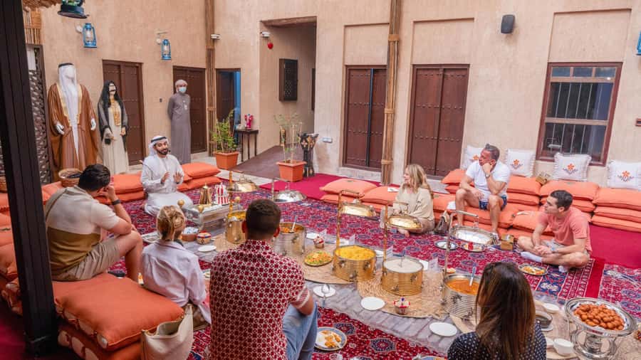 Dubai: Emirati Cultural Experience with Emirati Meal - Jumeirah Mosque Majlis and the importance of timing
