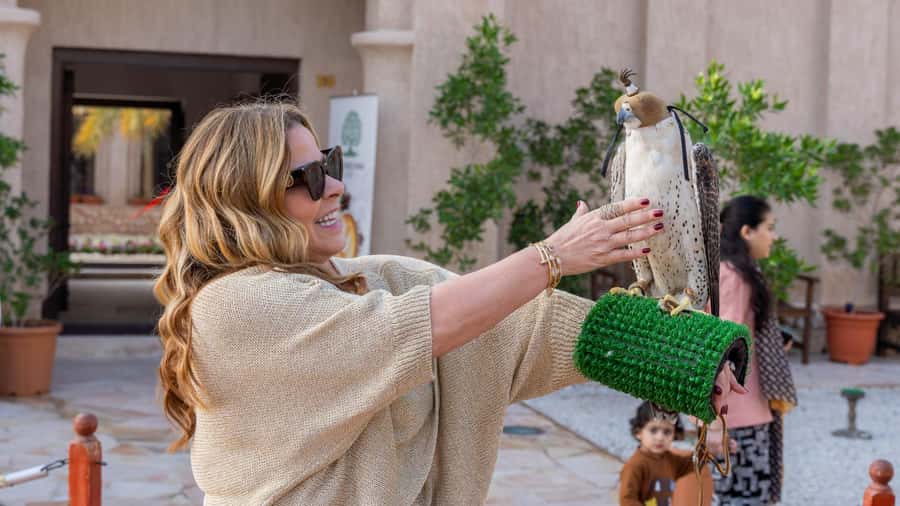 Dubai: Emirati Cultural Experience with Emirati Meal - Meeting Bedouin traditions in the desert