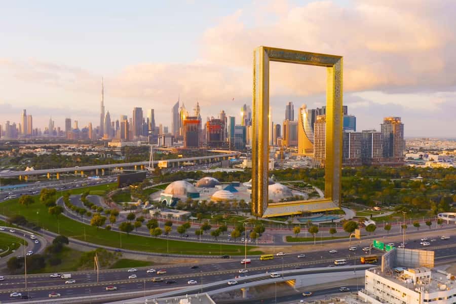Dubai: Entry Ticket to the Dubai Frame with Deck Access - Riding up to the Present viewpoint