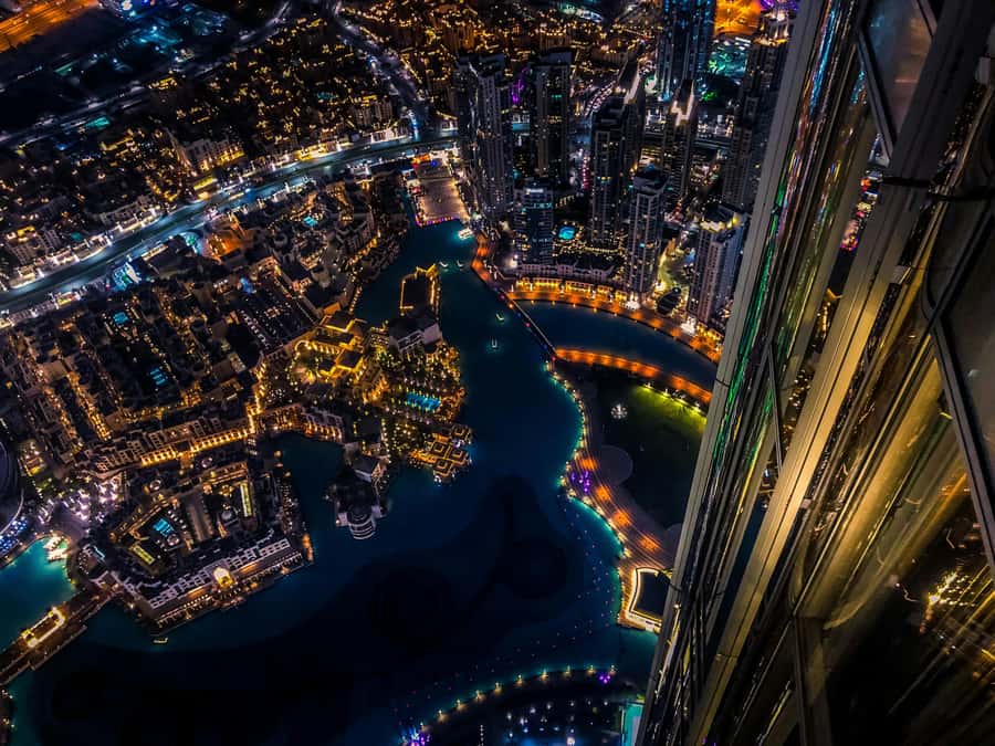 Dubai: Evening Tour and Burj Khalifa Entrance Ticket - Dubai Fountain gives the evening a sense of occasion
