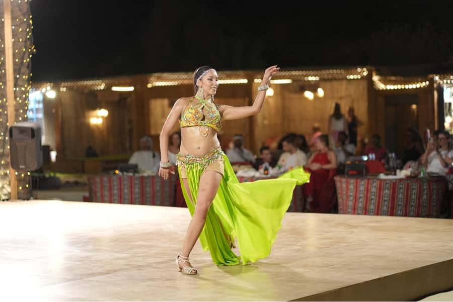 Dubai: Experience 60 Minutes Quad bike & BBQ Dinner - What guides add to the experience