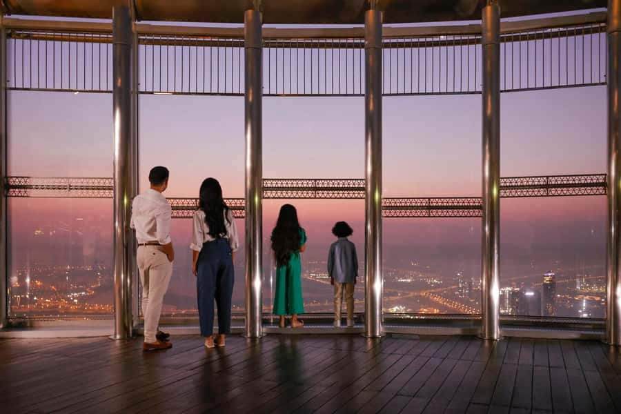 Dubai: Fast Track Entry to Burj Khalifa Levels 124 & 125 - The express elevator ride to Level 124
