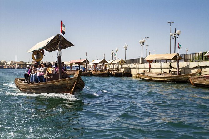 Dubai Full-Day Spanish Language Tour - City of Contrasts - Bastakiya and the older streets of Dubai