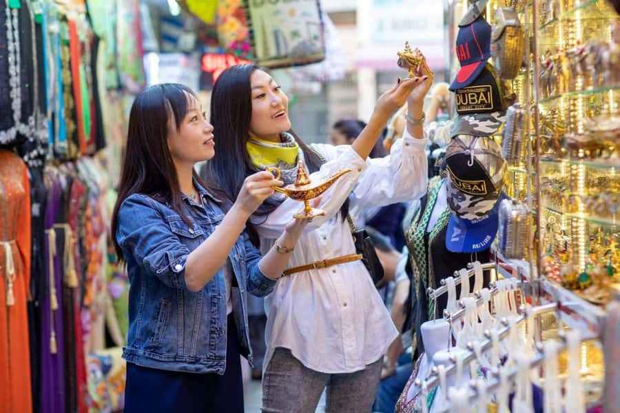 Dubai Full-Day Tour: Mosque, Souks, Burj Khalifa photo stop - Who should book this Dubai tour?