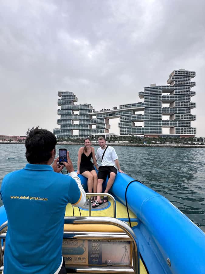 Dubai: Guided Speedboat Tour with City Sights & Ice Cream. - Why Dubai looks better from a speedboat