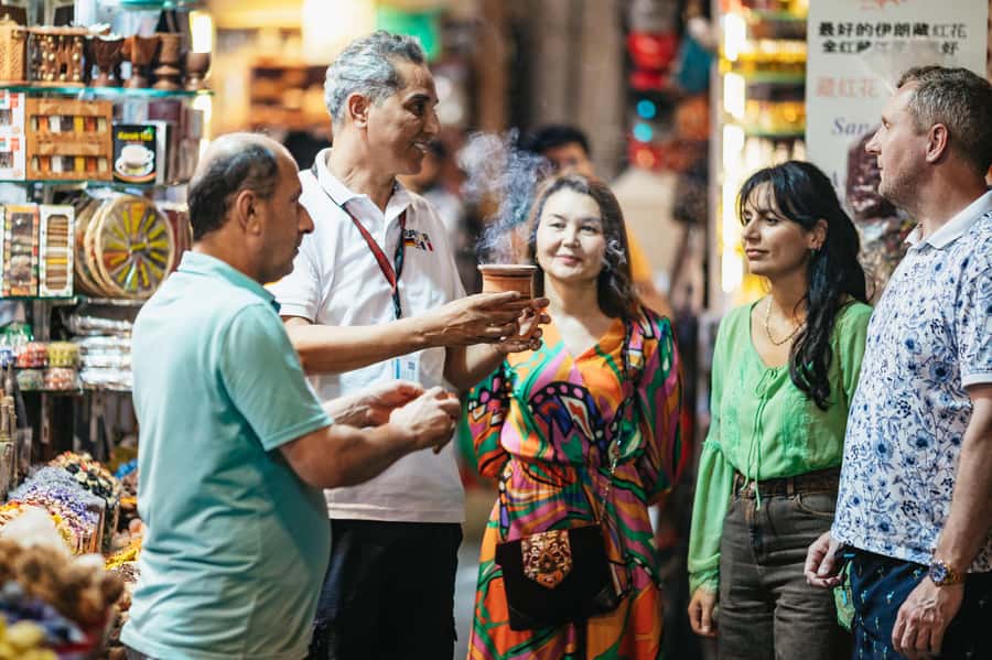 Dubai: Half-Day Street Food Tour - Who will get the most from this food walk?